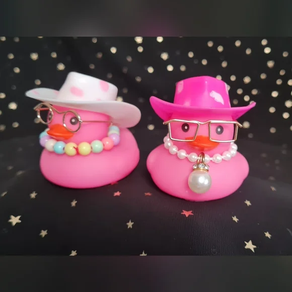 Sorority Cowgirl Ducks 2/$12 4/$20 - Picture 3 of 4